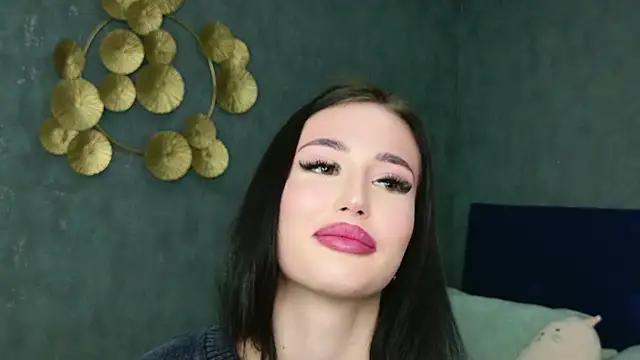 Explore our live girls sluts from our Custom and Multi clubs and checkout exclusive access to highly interactive content, such as shape, hair, titties, pussy type and many more.