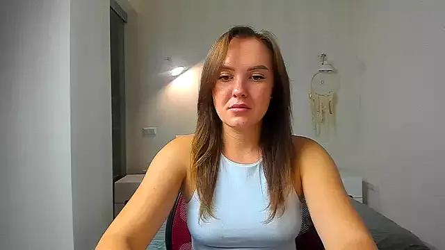 EmmaNorman from StripChat is Freechat