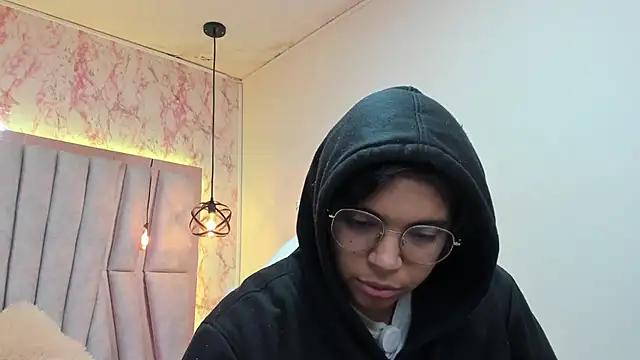 Emmapark_ from StripChat is Freechat