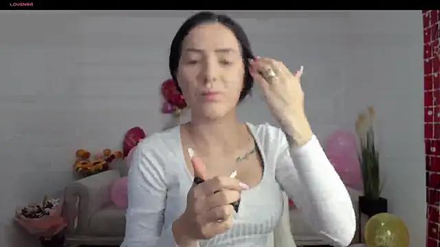 Emmapmg from StripChat