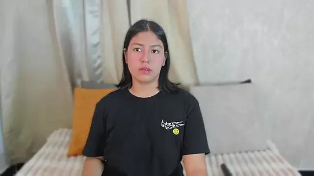 Explore our live girls sluts from our Custom and Multi clubs and checkout exclusive access to highly interactive content, such as shape, hair, titties, pussy type and many more.