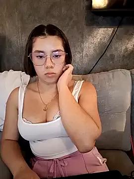 EmmaSulivan from StripChat