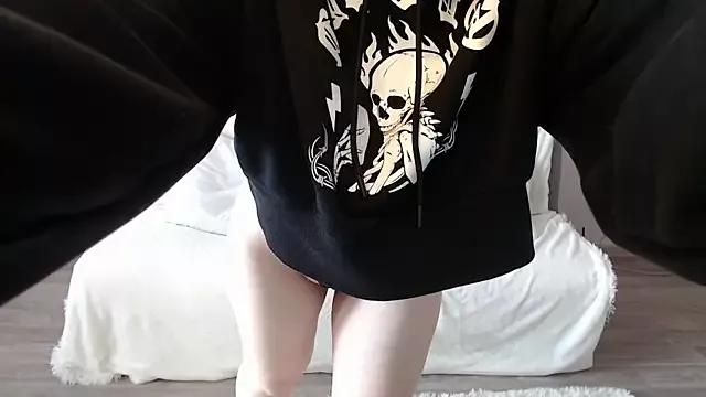 EmmaWise_221 webcams show profile image 
