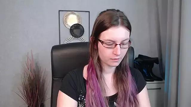 emmaxDelight from StripChat