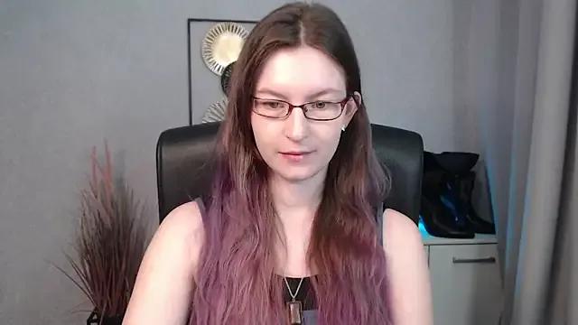 Explore our live girls sluts from our Custom and Multi clubs and checkout exclusive access to highly interactive content, such as shape, hair, titties, pussy type and many more.