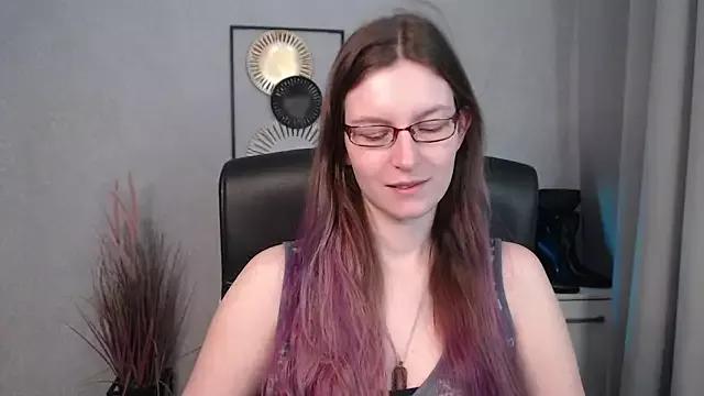 emmaxDelight from StripChat