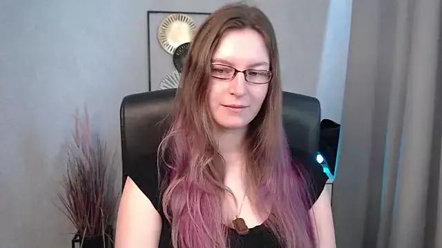 emmaxDelight from StripChat