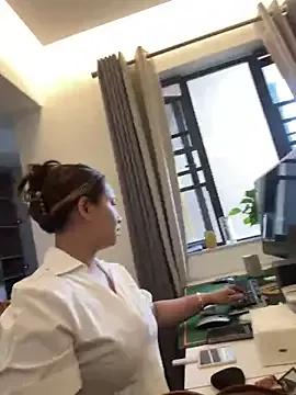 Emmie767 from StripChat