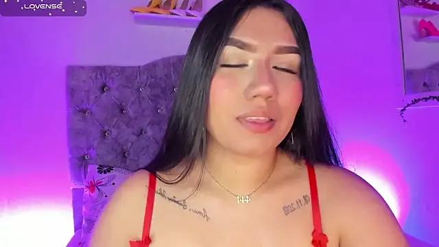 Emmily_Cutie from StripChat is Freechat