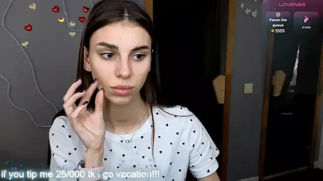 EmmyGreans from StripChat