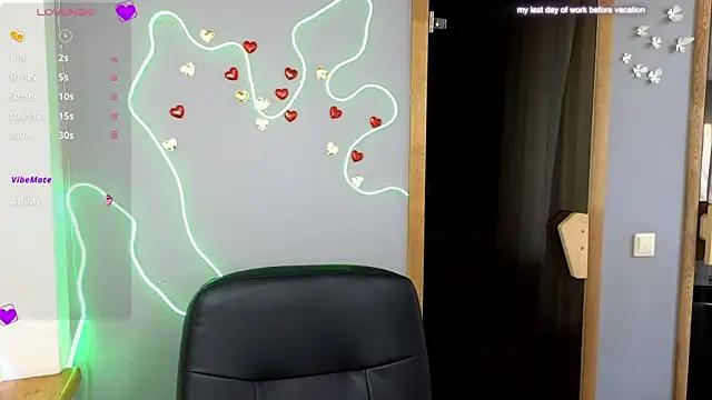 EmmyGreans from StripChat