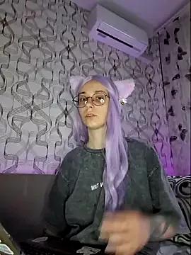 EmmyLik from StripChat
