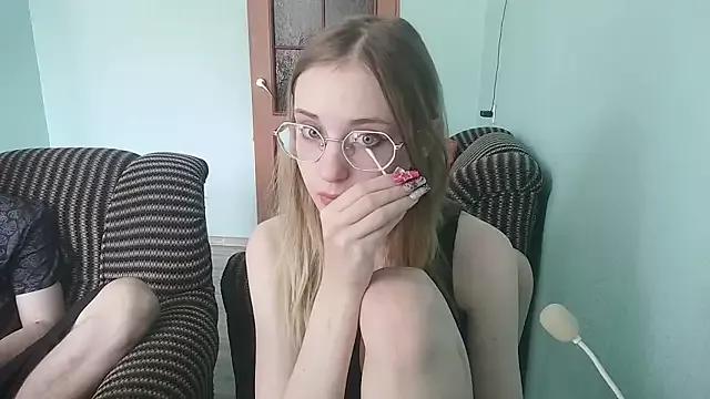 emolina1337 from StripChat is Freechat