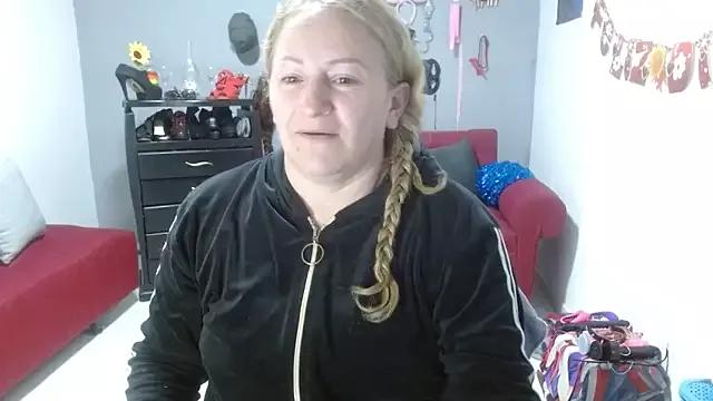 emperabigbootybigass from StripChat