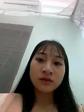 Emvy-xinh04 webcams show profile image 