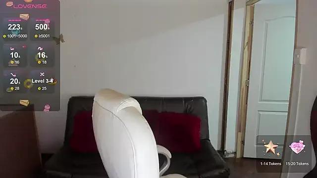 Explore our live girls sluts from our Custom and Multi clubs and checkout exclusive access to highly interactive content, such as shape, hair, titties, pussy type and many more.