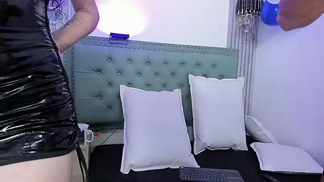 Erack_and_Emmy from StripChat is Freechat