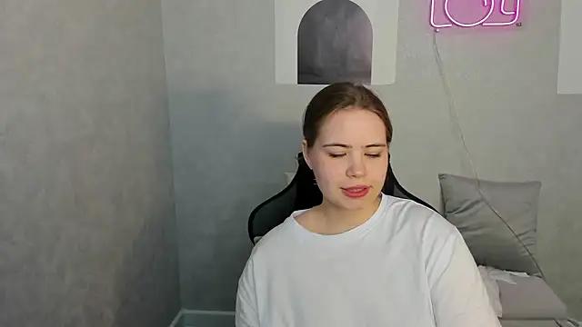 Explore our live girls sluts from our Custom and Multi clubs and checkout exclusive access to highly interactive content, such as shape, hair, titties, pussy type and many more.