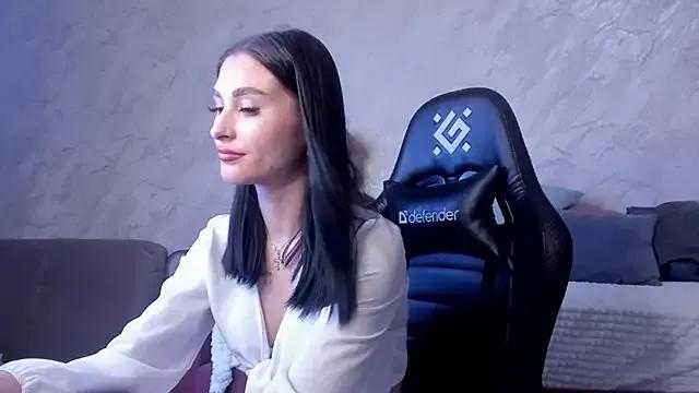 Explore our live girls sluts from our Custom and Multi clubs and checkout exclusive access to highly interactive content, such as shape, hair, titties, pussy type and many more.