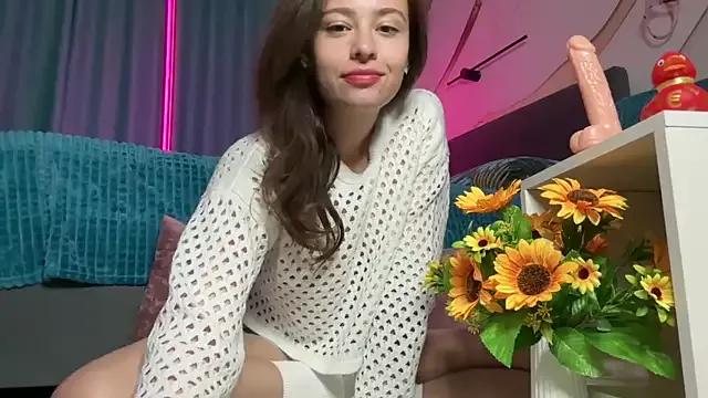 Explore our live girls sluts from our Custom and Multi clubs and checkout exclusive access to highly interactive content, such as shape, hair, titties, pussy type and many more.