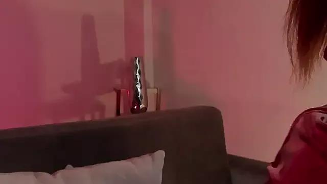 ErikaBenz_ from StripChat is Freechat