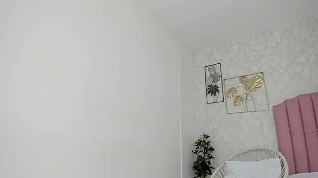 Photos of Erline_wonr from StripChat is Freechat