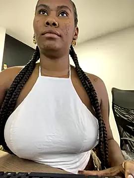 EroticAlanaa from StripChat is Freechat