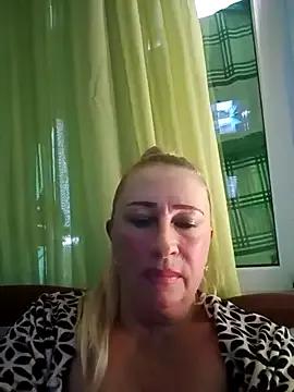 Esenia505 webcams show profile image 