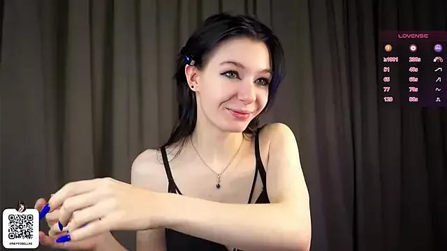 EsmeBellas from StripChat