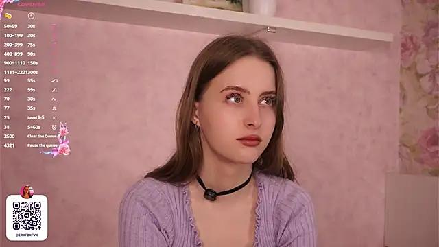 EsmeDainty from StripChat