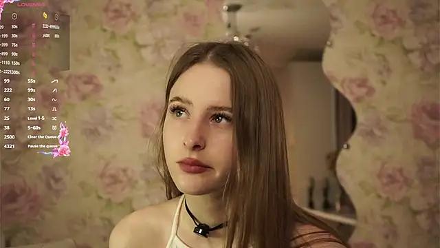 EsmeDainty from StripChat