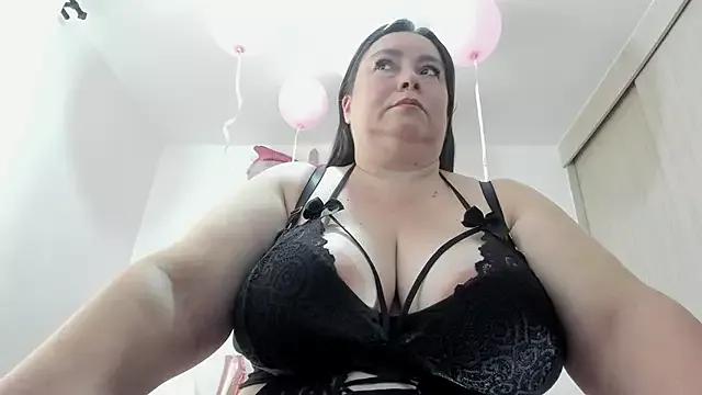 esmeraldamfc from StripChat