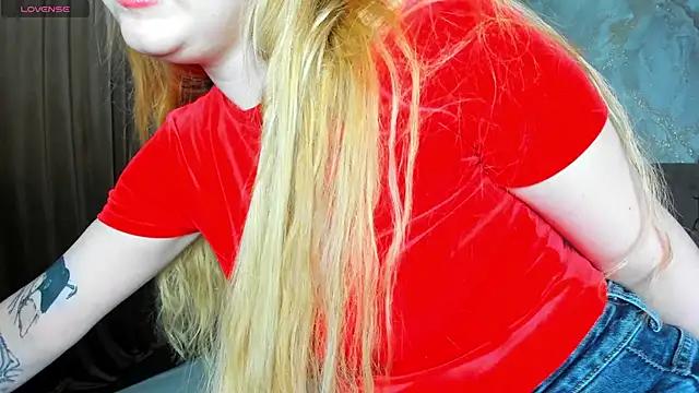 Essie_Fanning from StripChat