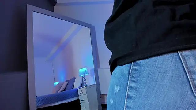 EstefaniaVelez_ from StripChat