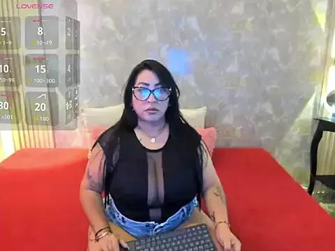 estephany_queen from StripChat
