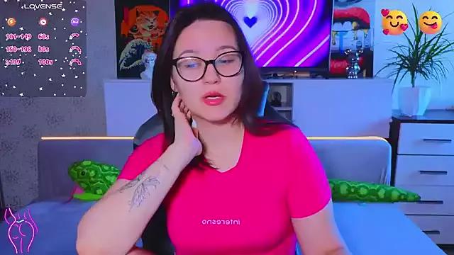 EsterLogan from StripChat