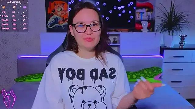 EsterLogan from StripChat