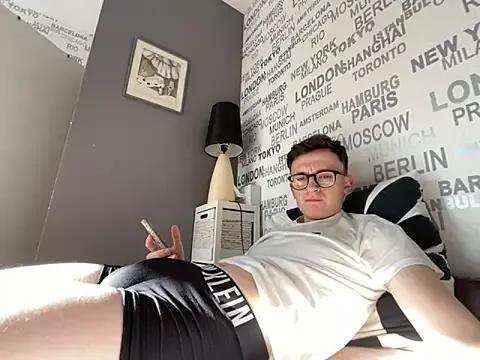 Eternelfrisson from StripChat