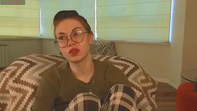 EthalGillim from StripChat is Freechat