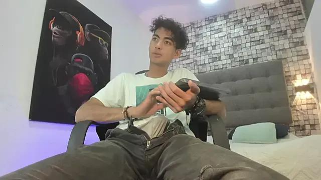 Ethan_Brown0 webcams show profile image 