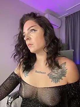 Eva_Millss from StripChat is Freechat
