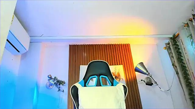Evaa_18 from StripChat