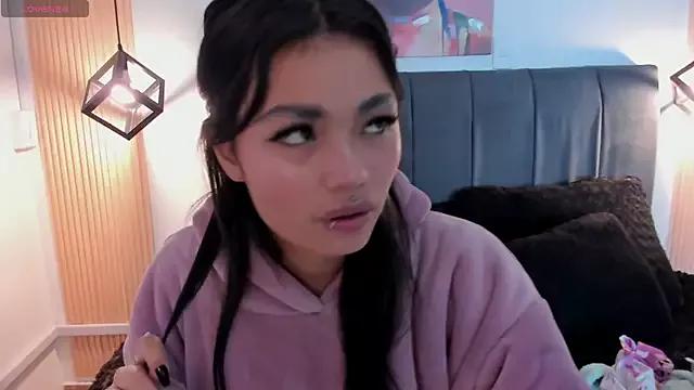 Explore our live girls sluts from our Custom and Multi clubs and checkout exclusive access to highly interactive content, such as shape, hair, titties, pussy type and many more.