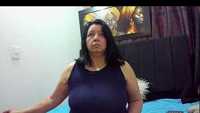 Evaaross_2345 from StripChat