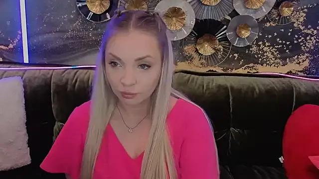 Explore our live girls sluts from our Custom and Multi clubs and checkout exclusive access to highly interactive content, such as shape, hair, titties, pussy type and many more.