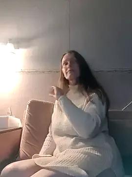 Evelina_cute from StripChat