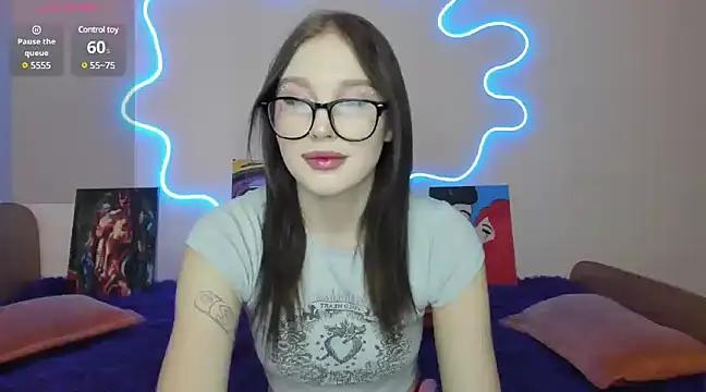 EvelinaLuu from StripChat