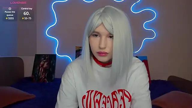 EvelinaLuu from StripChat