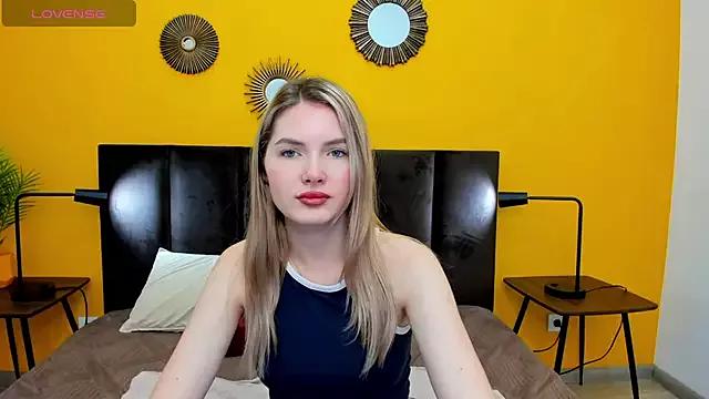 EvelineAmore from StripChat