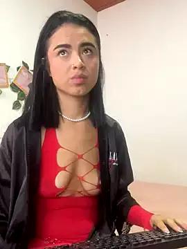 Evelinmiller9 from StripChat is Freechat
